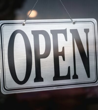 hosszú hétvége nyitvatartás