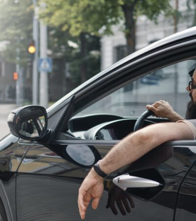 Az autóbérlés segítségével elkerülhetjük a kihasználátlan autóból eredő felesleges kiadásokat.